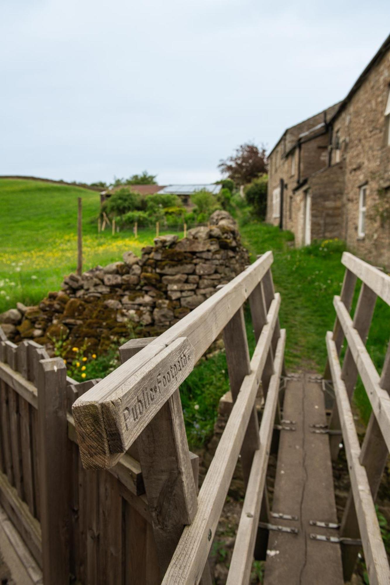 Milton House Studio Apartments Askrigg Bagian luar foto